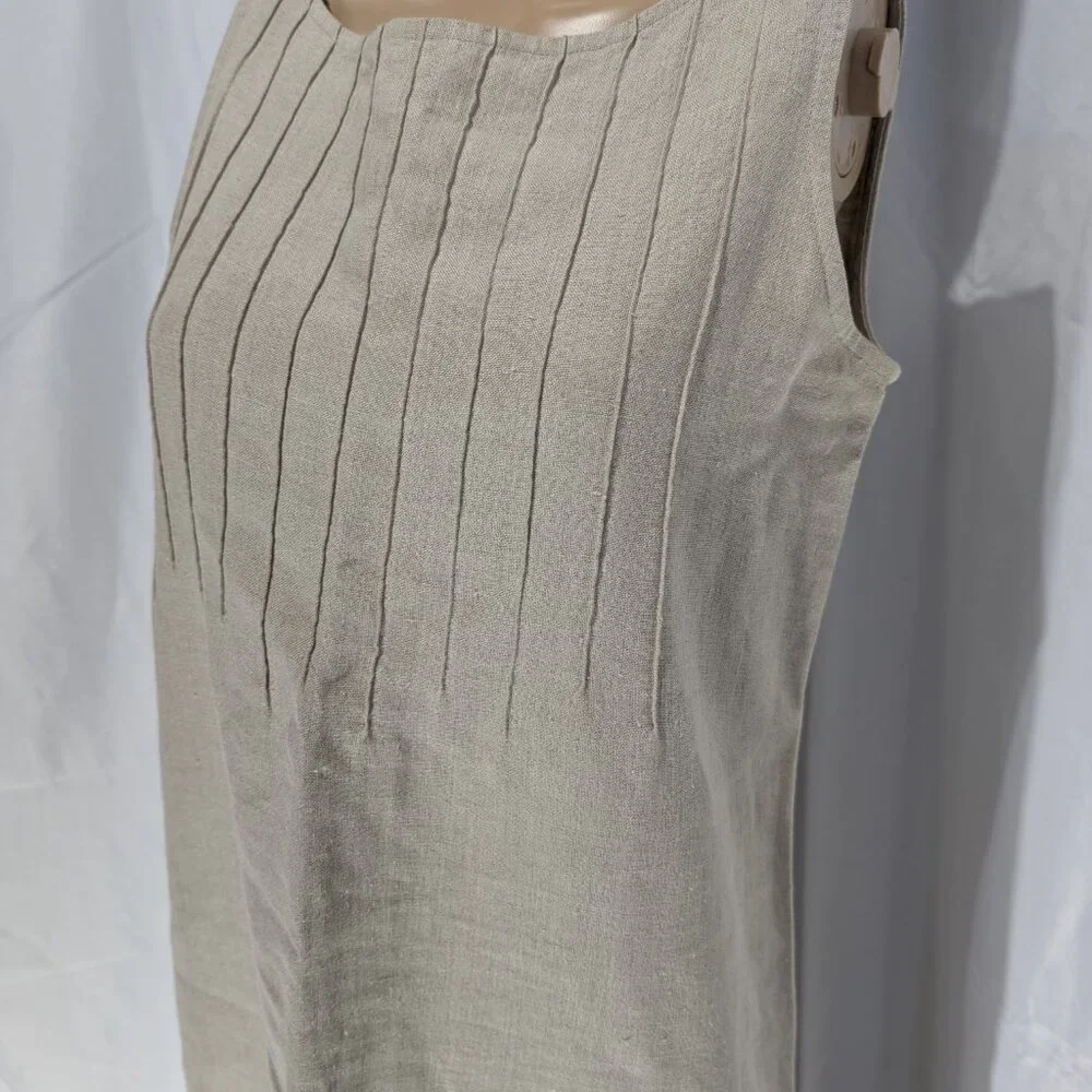 Uniform Petites John Paul Richard 100% Linen with Flower accent Women's SP - Picture 3 of 6